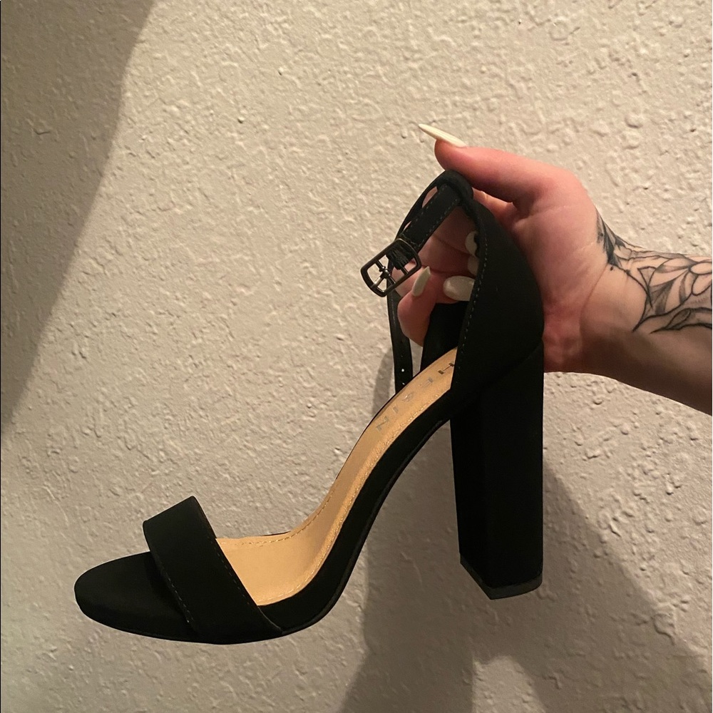 new black heels size6